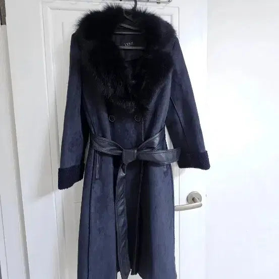 [BUNJANG] Linen Navy Coat with Fur Collar and Belt / 린 네이비 코트 퍼 카라 벨트 포함