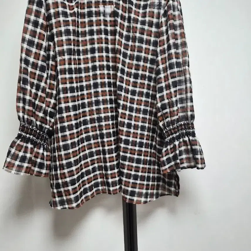 [BUNJANG] Juke Blouse Size 66 / 주크블라우스66
