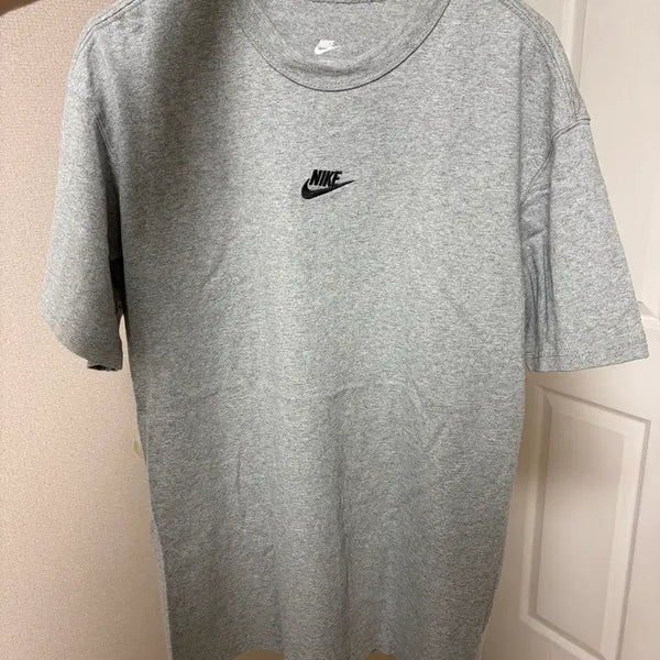 [BUNJANG] Nike Grey Short Sleeve T-Shirt Size 100 / 나이키 회색 반팔 티셔츠 100사이즈 팝니다