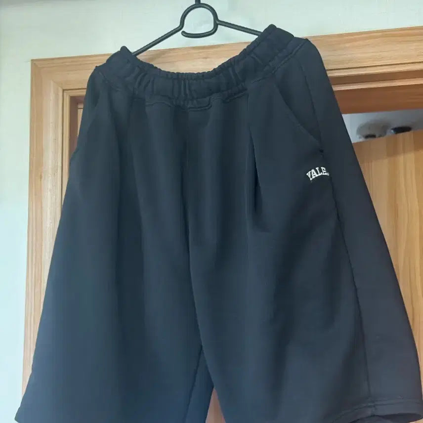 [BUNJANG] YALE Bermuda Shorts Black M / YALE 버뮤다 팬츠 반바지 블랙 M