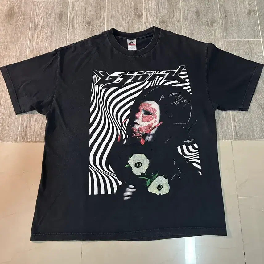 [BUNJANG] Vintage 2000s Björk 'Behavior Boot' T-Shirt XL / 빈티지 00s 비요크 behavior boot 티셔츠 xl