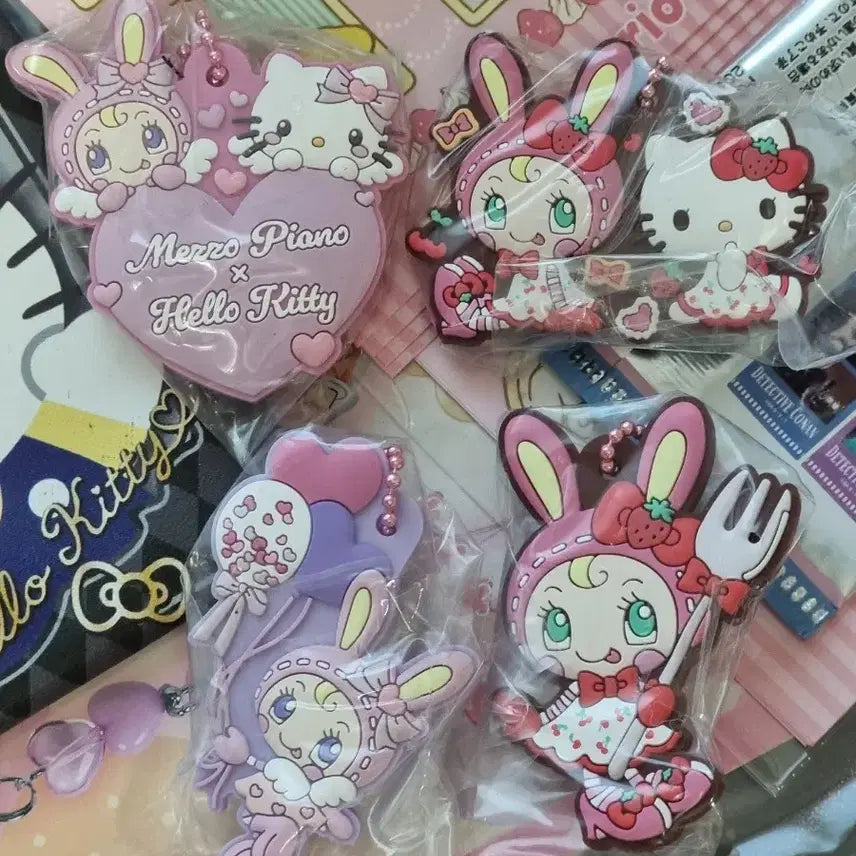 [BUNJANG] Mezzo Piano x Hello Kitty Collaboration Keyring / 메조피아노 헬로키티 콜라보 키링