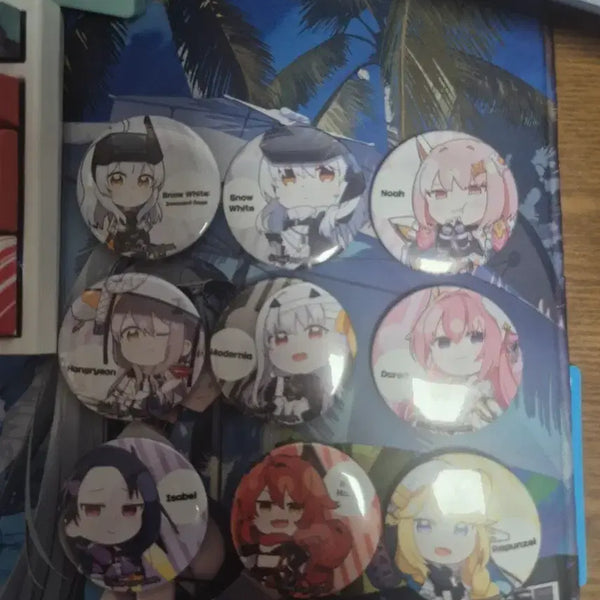 [BUNJANG] Goddess of Victory: NIKKE 9종 Can Badge Bundle Set / 니케 켄벳지 일괄 9종 팝니다(이후 가격 인하 없음)