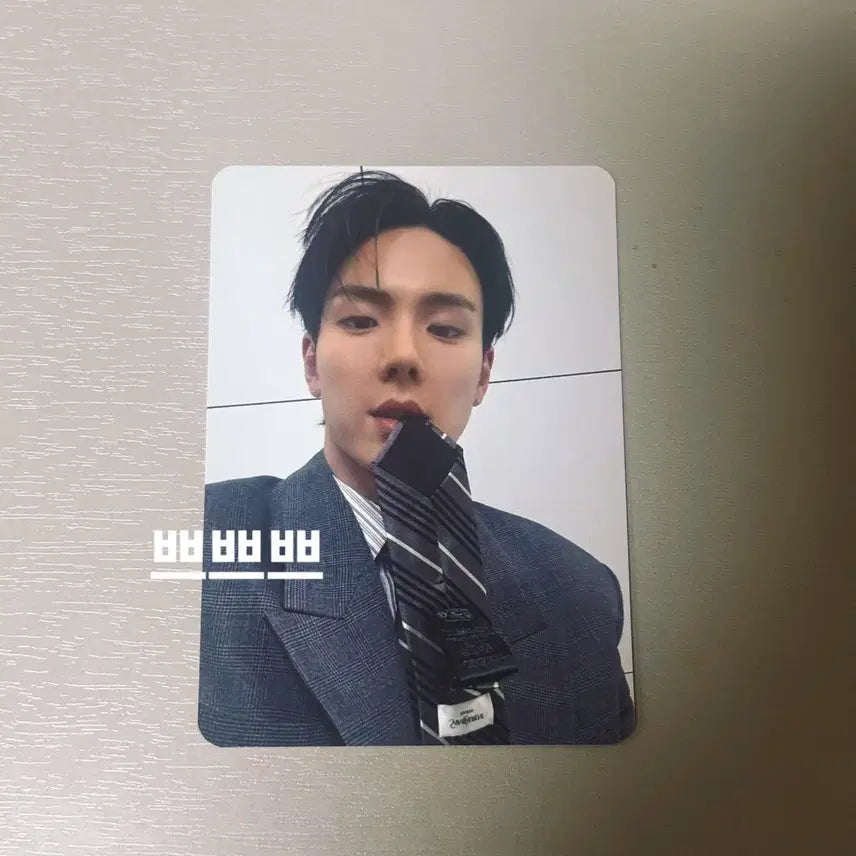 [BUNJANG] MONSTA X SHOWNU Hyungwon Apple Music POB Necktie / 8 셔누8   몬스타엑스 셔누 형원 애플뮤직 미공포 넥타이