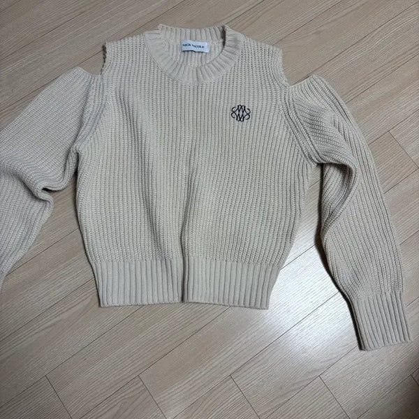 [BUNJANG] NICK&NICOLE Pointed Detail Ivory Knit / 닉앤니콜 포인트 아이보리 니트