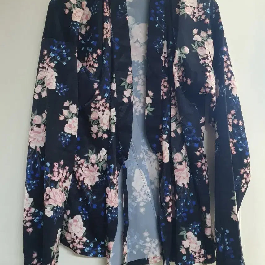 [BUNJANG] Minjuhwa Hanbok Night Garden Set (Jeogori and Heorimachi Skirt) / 생활한복 민주화한복 밤의정원 세트(저고리 허리치마)