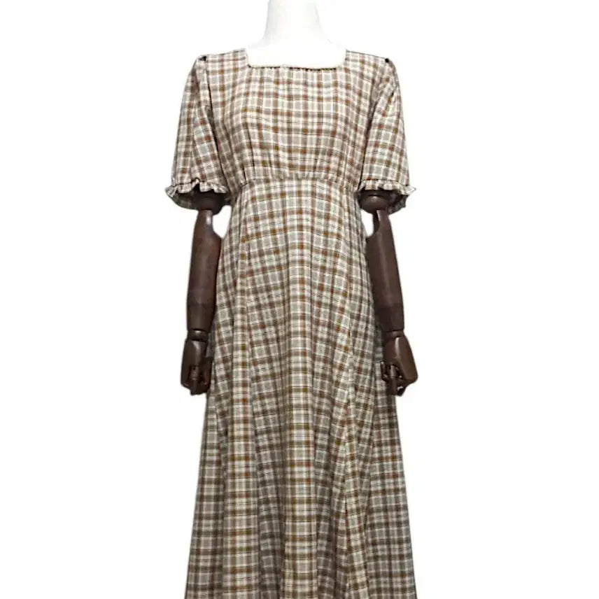 [BUNJANG] Pearl Square Neck Checkered Dress / 진주 스퀘어 넥 체크 원피스