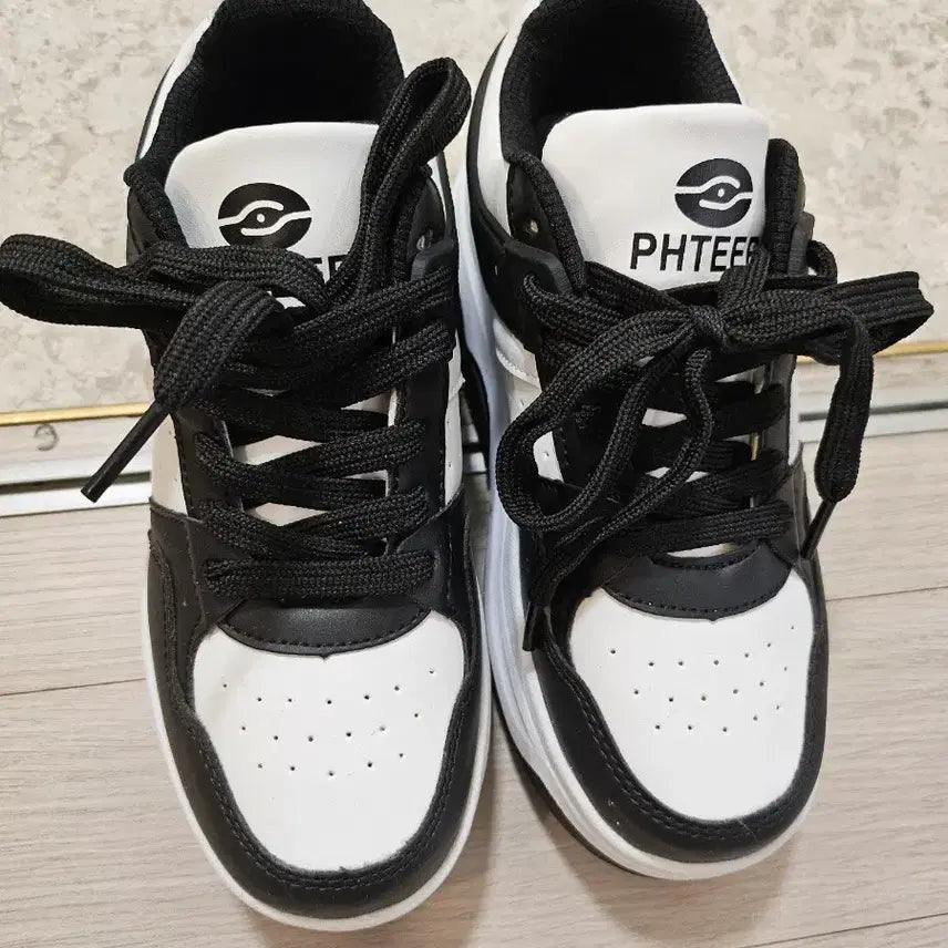[BUNJANG] PHTEER Roller Skate Shoes Black Size 34 / PHTEER 롤러 스케이트 운동화 34 블랙