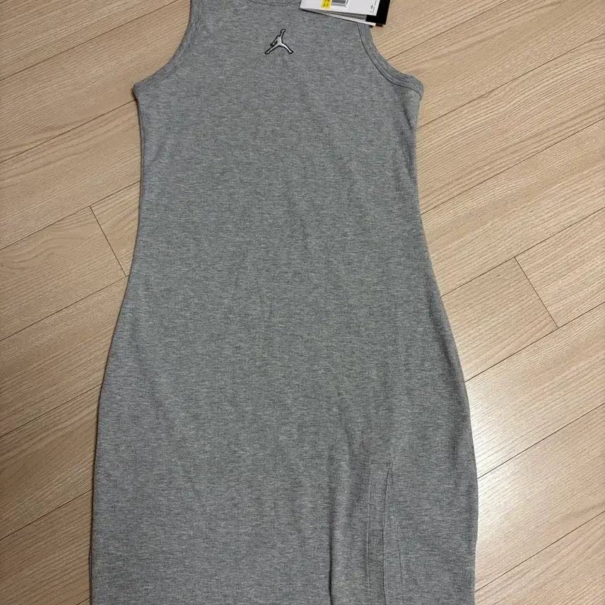 [BUNJANG] Jordan Gray Sleeveless Dress S / 조던 회색 민소매 원피스 s (80)