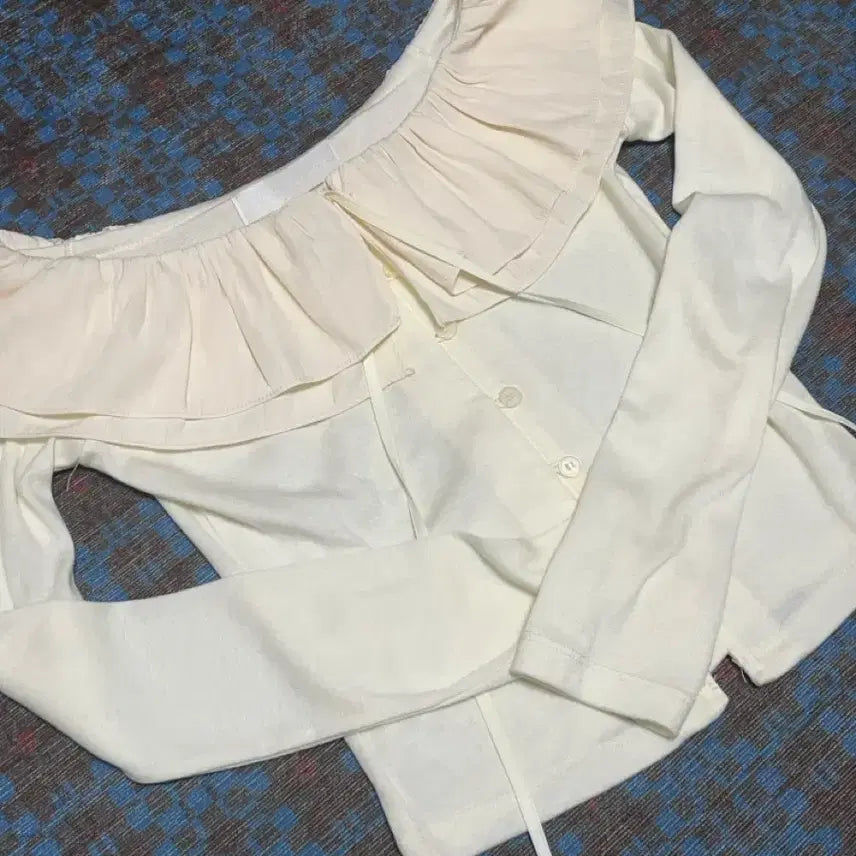 [BUNJANG] Not Your Rose Lina Top (Cream) / 낫유어로즈 Lina top (cream)