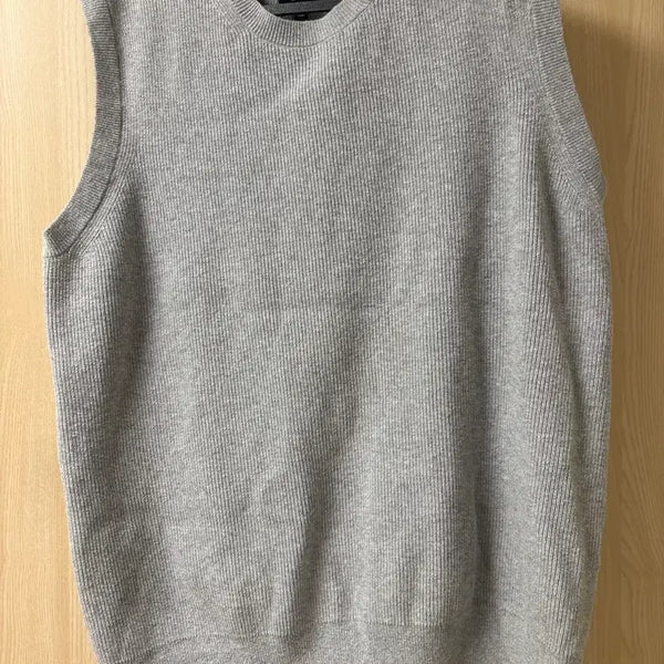 [BUNJANG] Uniqlo Men's Knit Vest Gray / 유니클로 남성용 니트 조끼 그레이