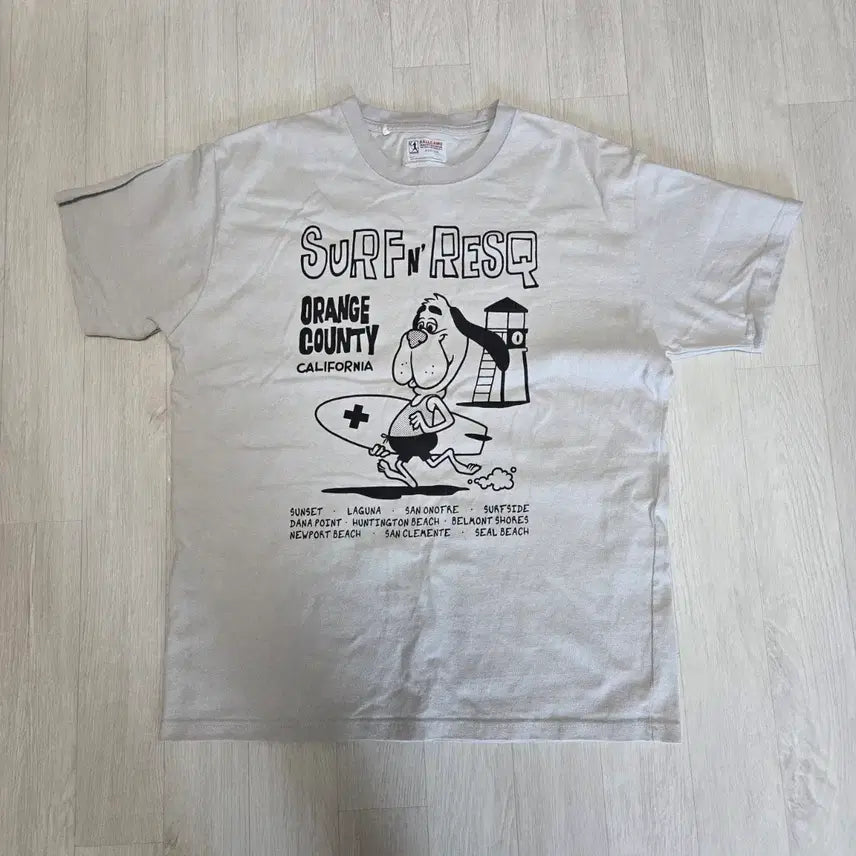 [BUNJANG] The Rescue Surfer Graphic T-Shirt / 더레스큐 볼게임 서퍼 그래픽 반팔