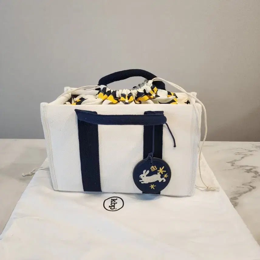 [BUNJANG] Kitty Bunny Pony Canvas Emboss String Cooler Bag Tote Picnic Bag / [스트링백] 키티 버니 포니 (Kitty Bunny Pony) 쿨링백