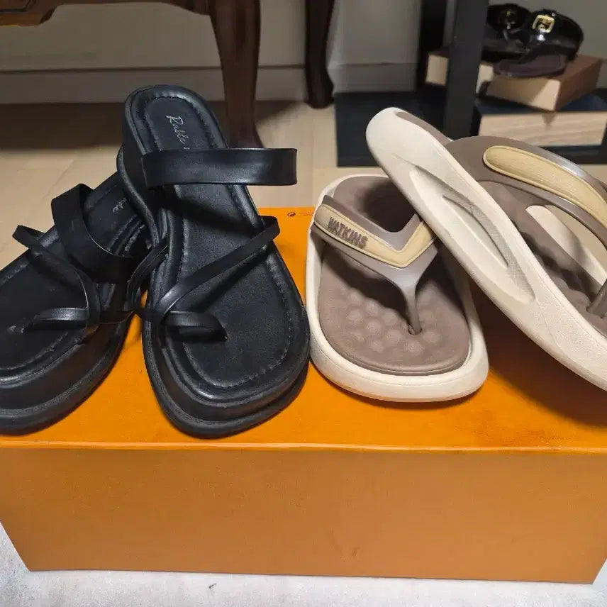[BUNJANG] Platform Sandals and Flip-Flops Set / 블랙 플랫폼 샌들 / 브라운 쪼리(235)
