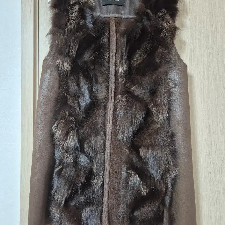 [BUNJANG] She's Miss Fox Fur Color Block Vest Brown / 쉬즈미스 폭스퍼 배색 베스트 브라운