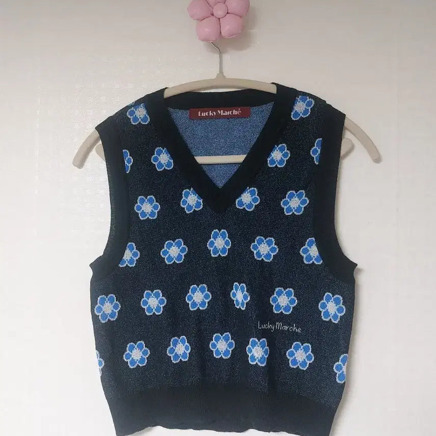 [BUNJANG] Lucky Marche Floral Knit Vest / 럭키마르쉐 꽃무늬 니트 베스트