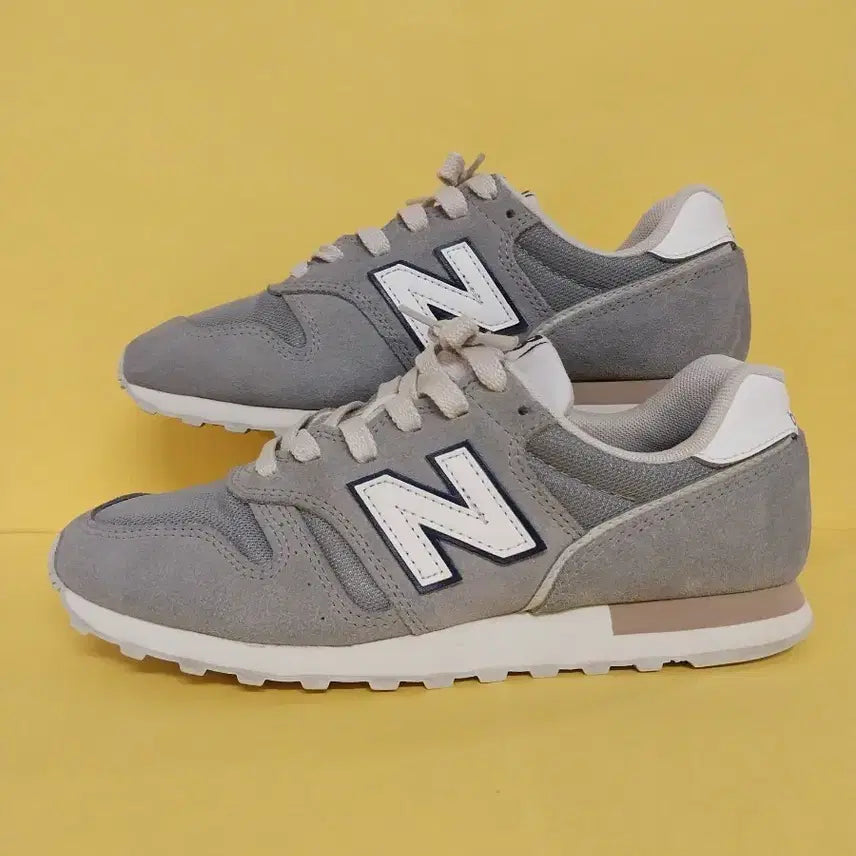 [BUNJANG] New Balance Women's 373 Series Running Shoes / 여성 뉴발란스 운동화 (245)