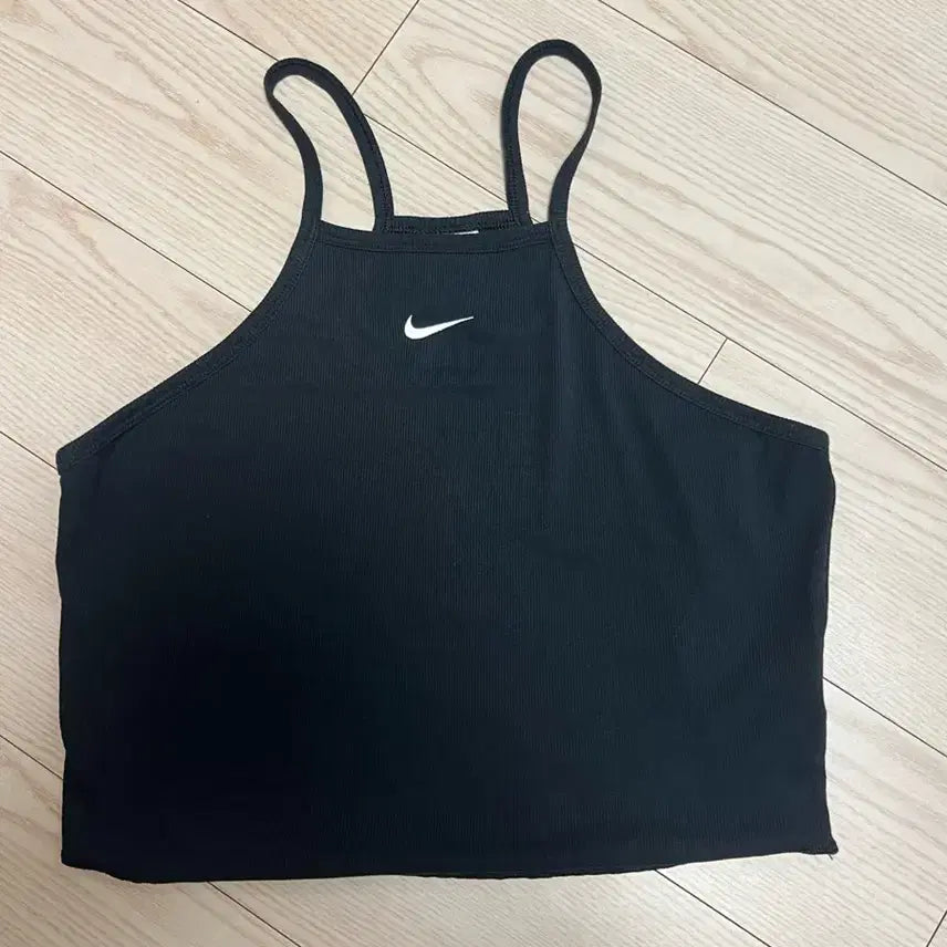 [BUNJANG] Nike Essential Sleeveless Cropped Top Black Women's / 나이키 에센셜 나시 크롭탑  블랙 여성