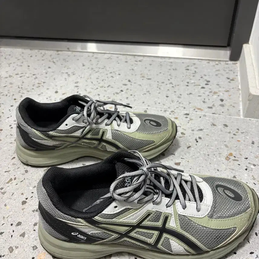 [BUNJANG] Asics Jog 100s Seatrock 270 / 아식스 조그 100s 시트락 270 판매해요