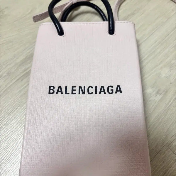[BUNJANG] Balenciaga Phone Holder Bag Light Pink / 발렌시아가 폰홀더백 연핑크