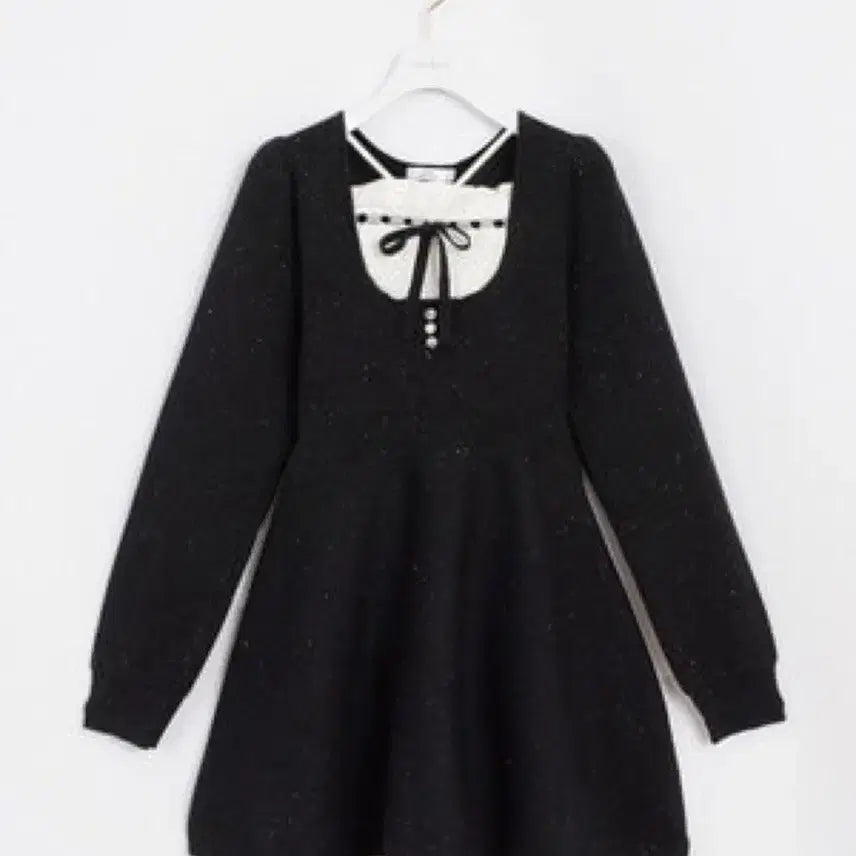 [BUNJANG] Evelyn Black Ribbon Collar Knit Dress / 블랙 리본 카라 니트 원피스 에블린 초커 리본 레이어드 펄 원피스
