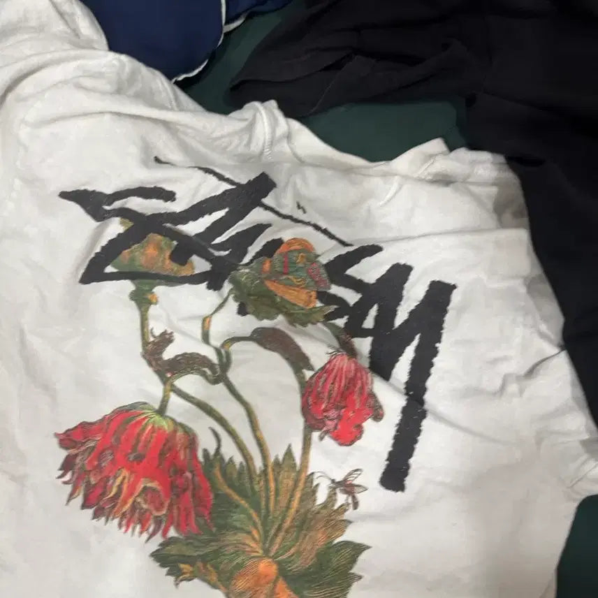 [BUNJANG] Stussy Limited Edition T-Shirt / 스투시팝니다