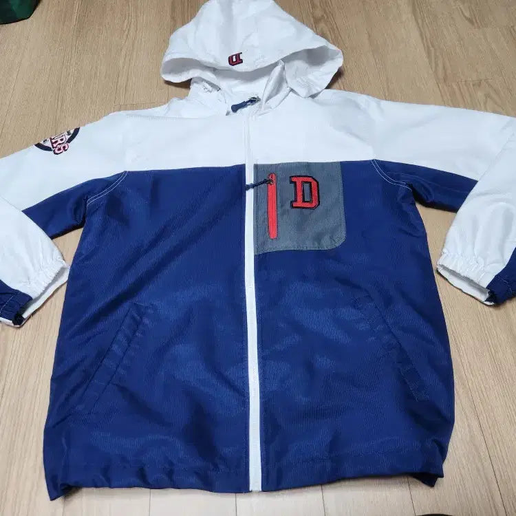 [BUNJANG] Doosan Bears Lightweight Baseball Windbreaker - Size 90 (Unisex) / 두산베어스 경량 야구 바람막이 사이즈 남, 녀 90 판매합니다.