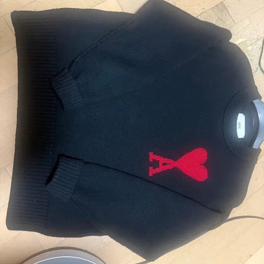 [BUNJANG] AMI Paris Big Heart Intarsia Knit Sweater / 아미 빅하트 인타르시아 니트 S