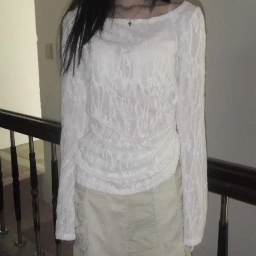 [BUNJANG] White See-through Shirring Long Sleeve T-Shirt / 새상품 화이트 시스루 셔링 긴팔 티셔츠