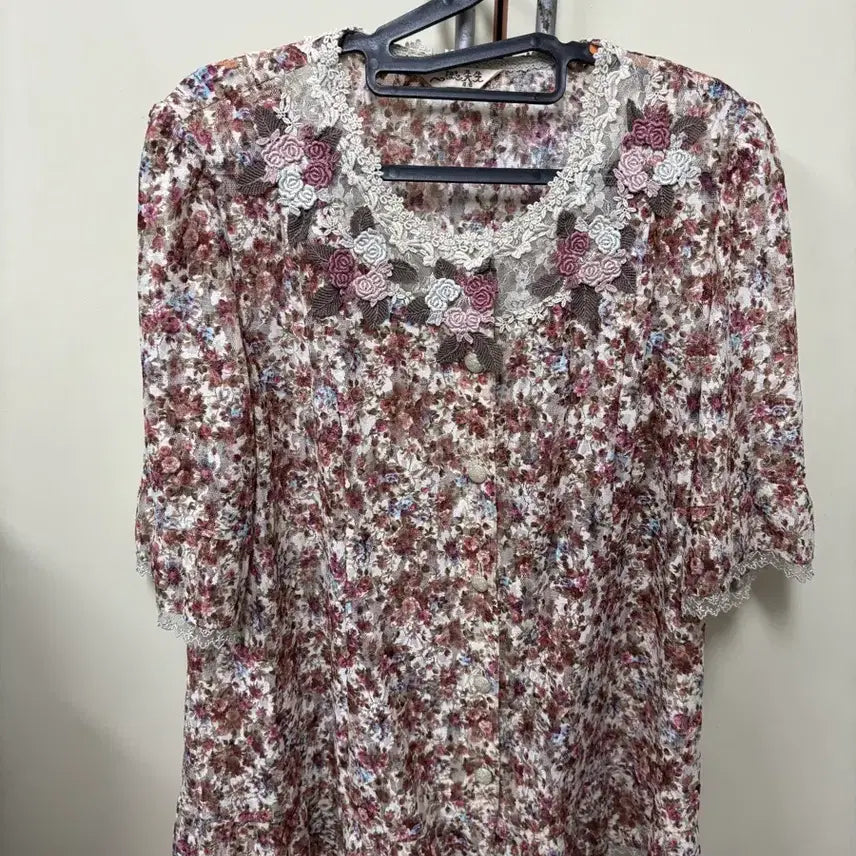 [BUNJANG] Japanese Vintage Mori Girl Floral Blouse with Lace and Frills / 일본 빈티지 모리걸 꽃무늬 블라우스 레이스 프릴