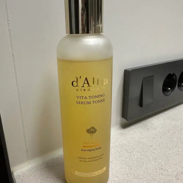 [BUNJANG] D'Alba Vita Tone-Up Serum Toner / 달바 비타 토닝 세럼 토너