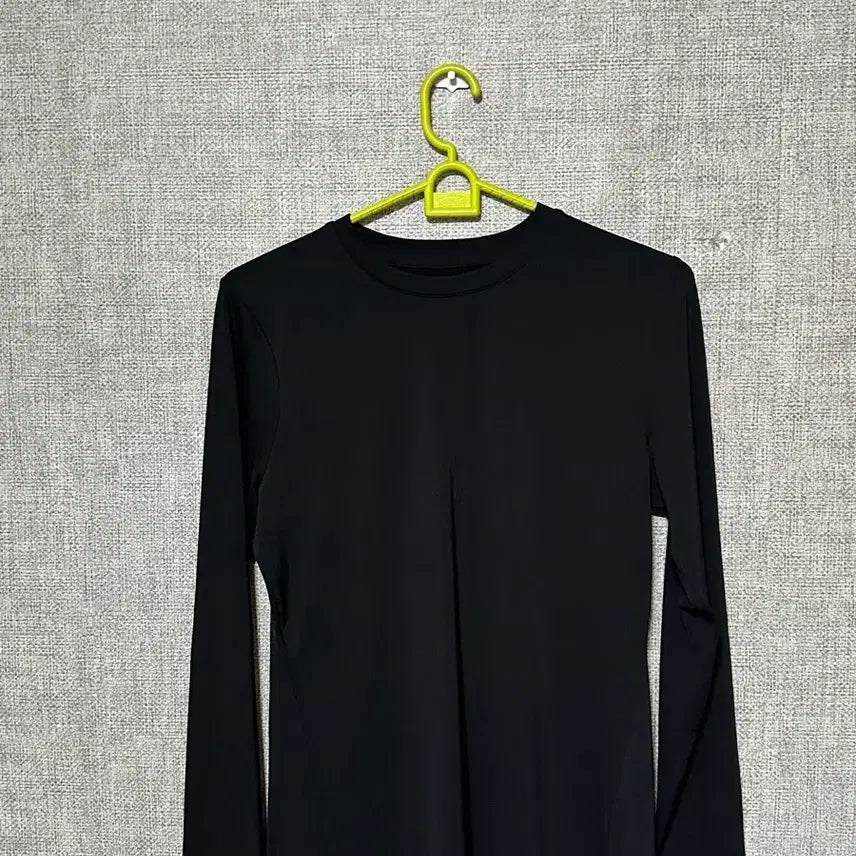 [BUNJANG] Musinsa Standard Sportswoman Black Long Sleeve T-Shirt / 무신사 스탠다드 스포츠 우먼 여성 블랙 롱 슬리브 티셔츠 기능성