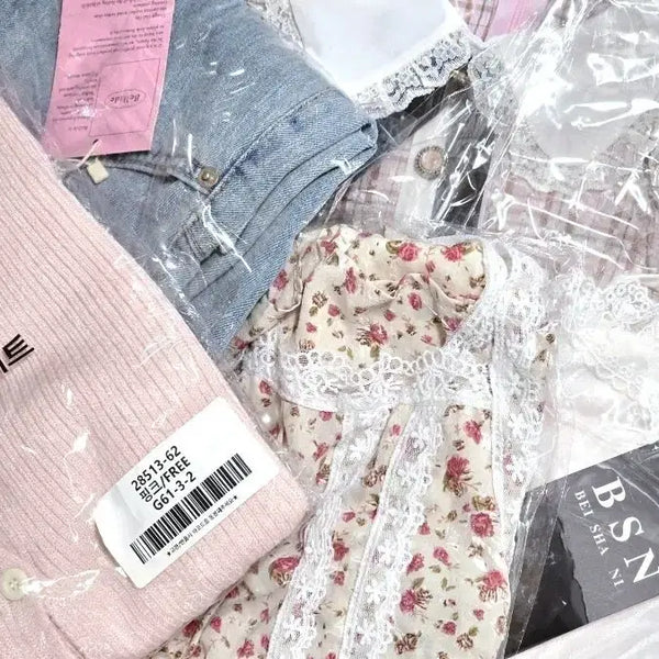 [BUNJANG] Zigzag Ablee Clothing Random Box / 지그재그 에이블리 의류 랜박 랜1덤박스 판매합니다