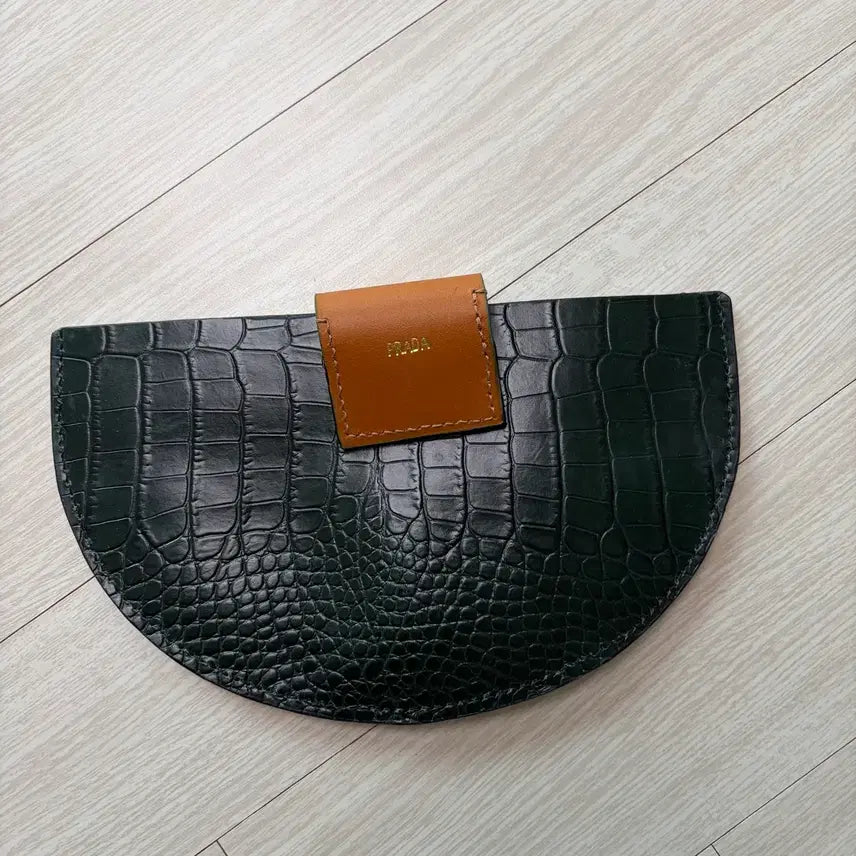 [BUNJANG] Dark Green Crocodile Leather Clutch Bag / 가죽공예 악어가죽 클러치 백 다크그린