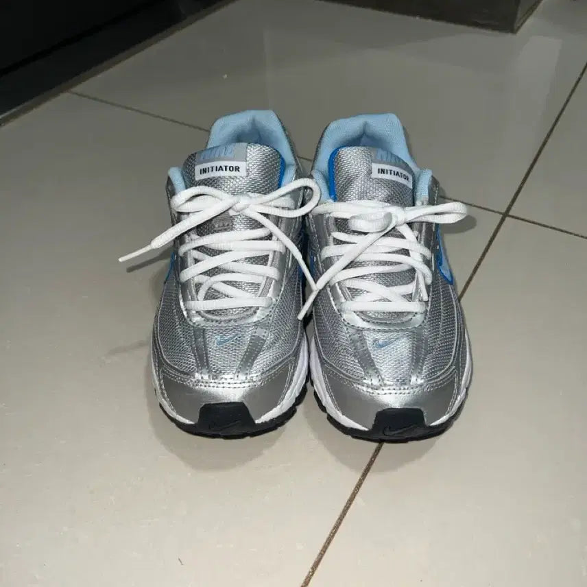 [BUNJANG] Nike Initiator Sneakers Silver Blue Size 230 / 나이키 이니시에이터 운동화 실버블루 230