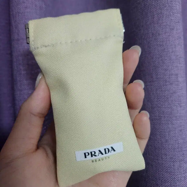 [BUNJANG] Prada Beauty Lip Balm / 프라다 립 밤