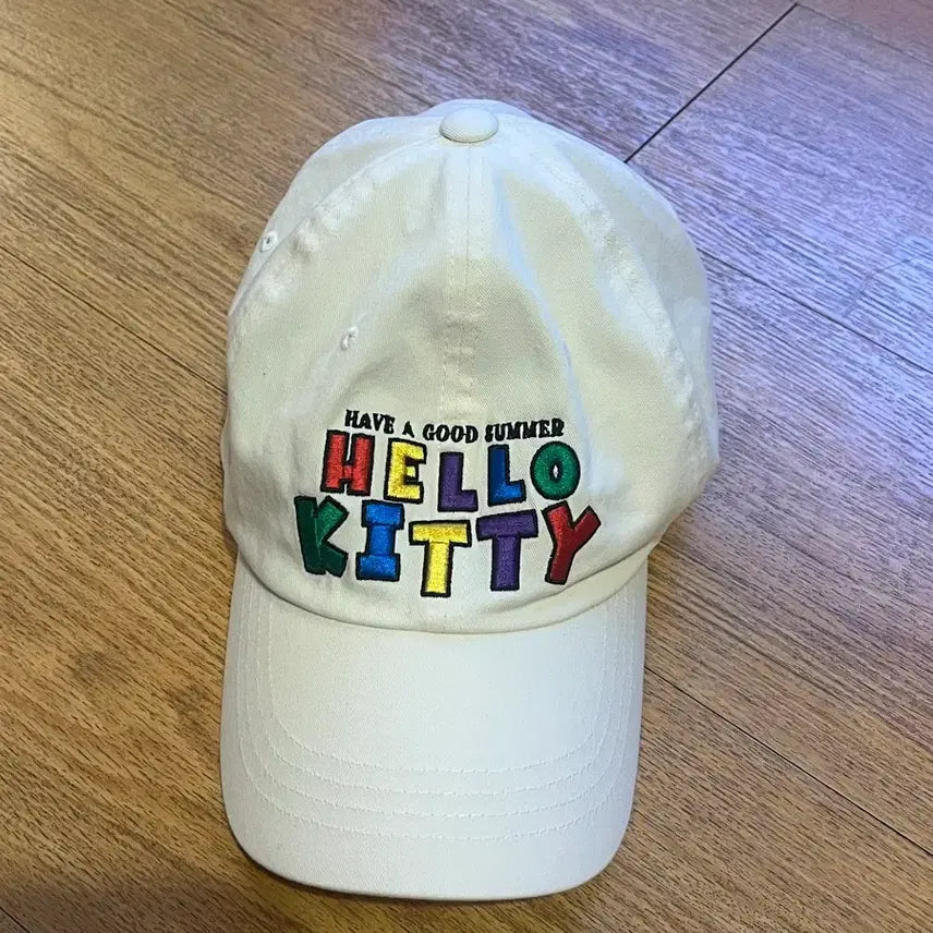 [BUNJANG] Farven Tanning Hello Kitty Embroidered Ball Cap Ivory / Farven(파르벵)- 태닝 헬로 키티 자수 볼캡 IVORY