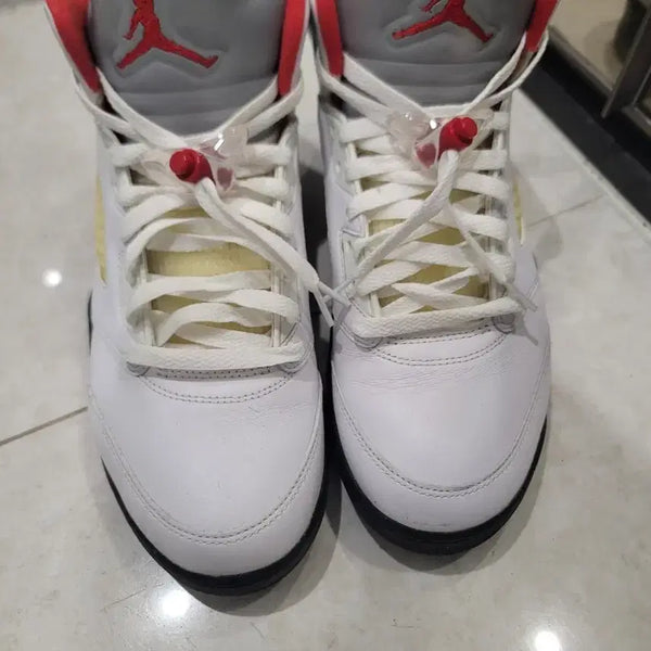 [BUNJANG] Nike Air Jordan 5 Retro Fire Red Silver Tongue / 개급처 나이키 조던5 파이어 레드 실버텅 280 서태웅