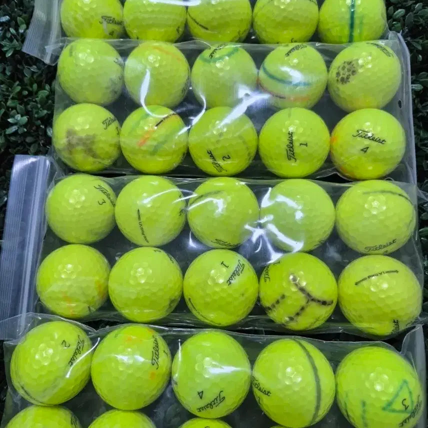 [BUNJANG] Titleist V1 3-Piece High-Elasticity Fluorescent Marked Golf Balls (70 Count) / 타이틀리스트v1,3ps고탄력형광 마킹 로스트볼