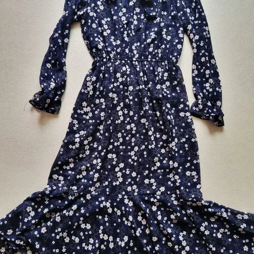 [BUNJANG] Flower Pattern Navy Long Dress / 플라워 패턴 네이비 롱 원피스