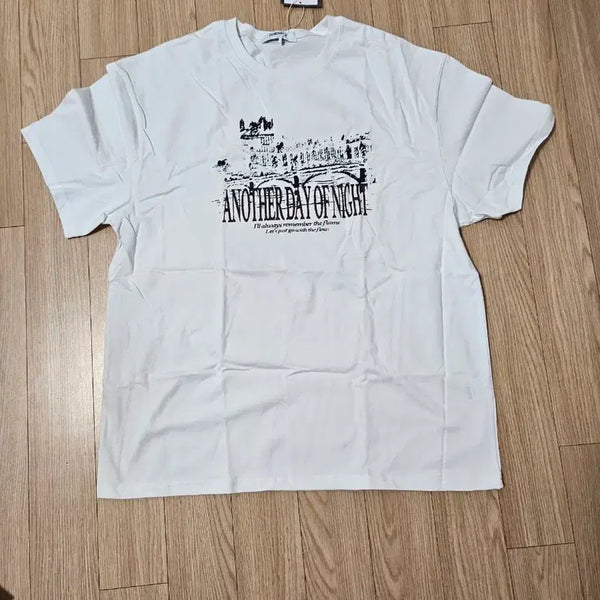 [BUNJANG] Ourdays Another Day Graphic Short Sleeve T-shirt White L / [L] 아워데이즈 어나더 데이 그래픽 반팔 티셔츠 화이트