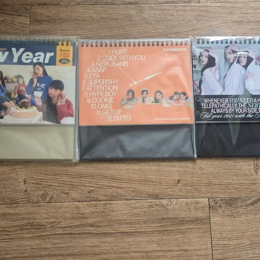 [BUNJANG] NewJeans 23/24/25 Season's Greetings Calendar Bundle Set / 뉴진스  23 24 25 시즌 그리팅 달력 일괄 판매
