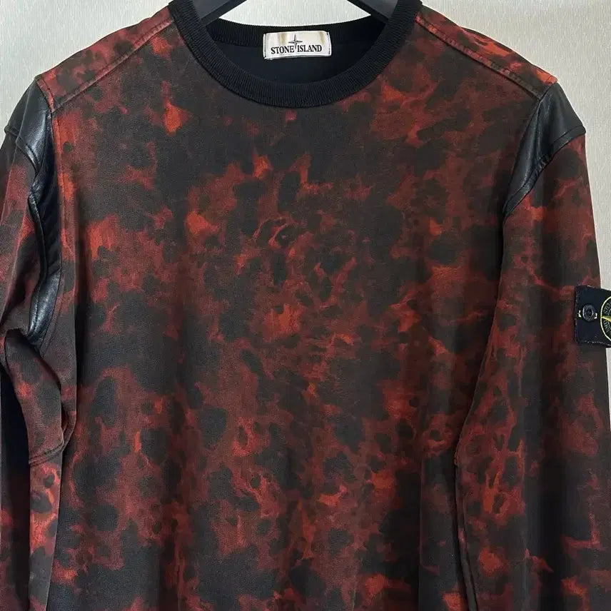 [BUNJANG] Stone Island Camo Painted Leather Sweatshirt / 스톤아일랜드 카모 페인티드 레더 맨투맨 M(100) 국내판
