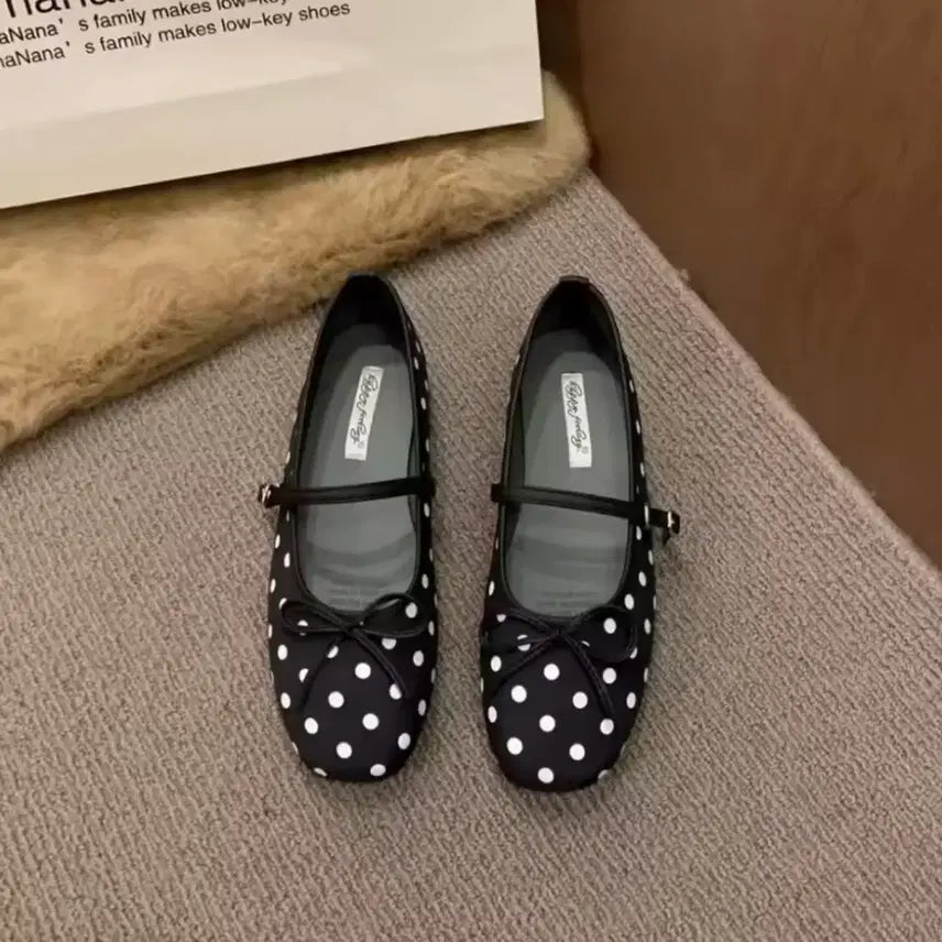 [BUNJANG] Polka Dot Flat Shoes / 폴카 도트 플랫 슈즈