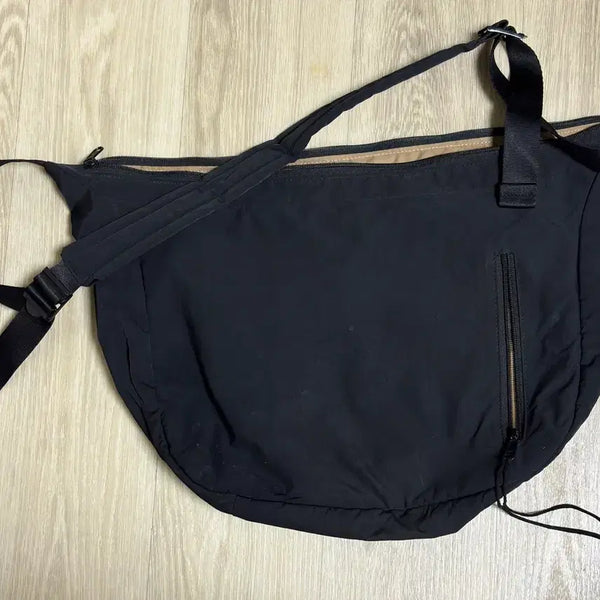 [BUNJANG] BapeReal Messenger Bag / 베이프릴 메신저 백