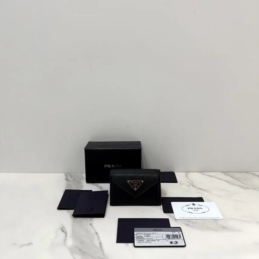 [BUNJANG] Prada Saffiano Leather Triangle Logo Bifold Wallet 1MH021 / 프라다 사피아노 레더 삼각로고 반지갑 3단지갑 1MH021