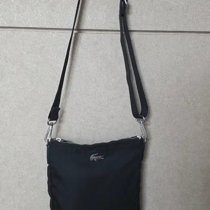 [BUNJANG] Lacoste Leather Crossbody Bag / 라코스테크로스백