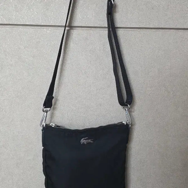 [BUNJANG] Lacoste Leather Crossbody Bag / 라코스테크로스백