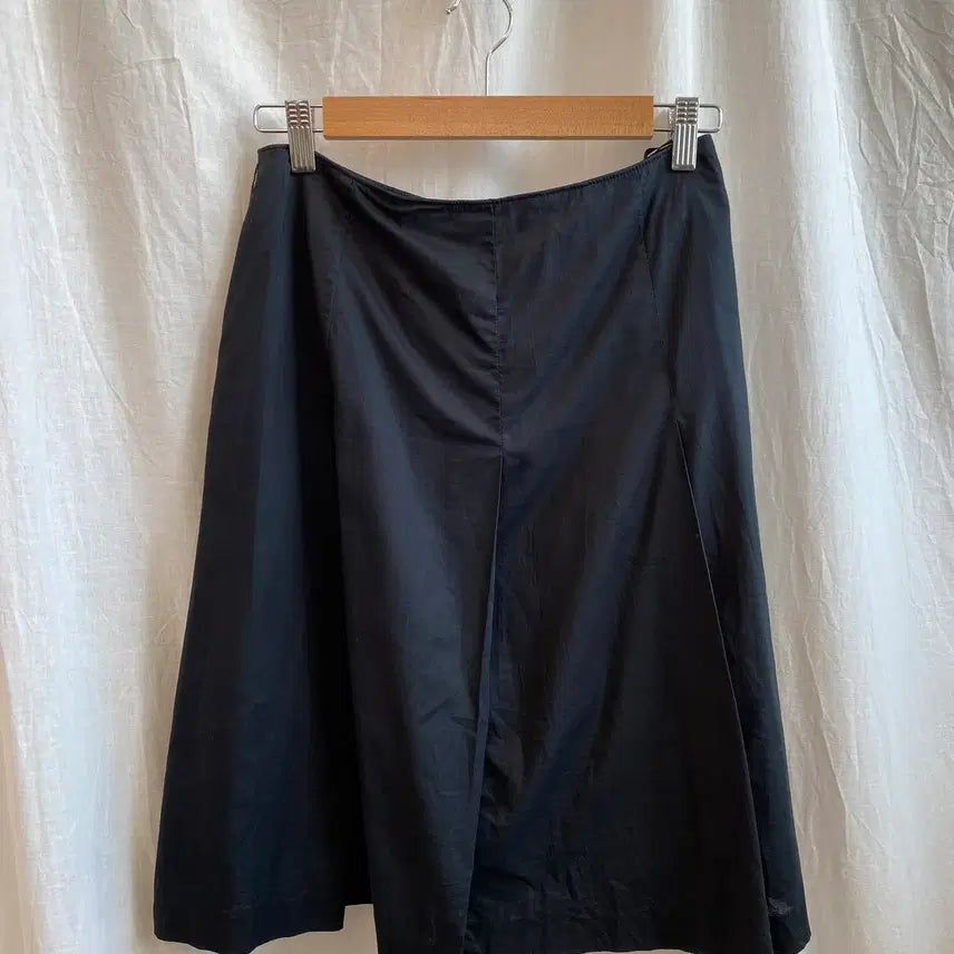[BUNJANG] ZAZIE Black Tuck Skirt Size 25 / ZAZIE 블랙 턱스커트(25)