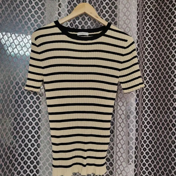 [BUNJANG] She's Miss Striped Knit Short Sleeve T-Shirt / 쉬즈미스 브랜드의 단가라 니트 반팔티